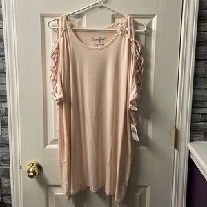 New with tags! super soft loveSick cream top Torrid sz 3